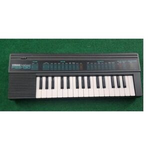 Yamaha PortaSound PSS 130 Mini Keyboard Synthesizer Retro Vintg Portable TESTED